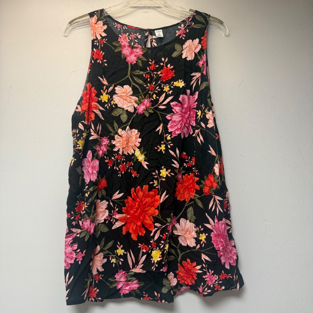 Old Navy Tank Top Women 3X Plus Black Floral Excellent Sleeveless Rayon 15092